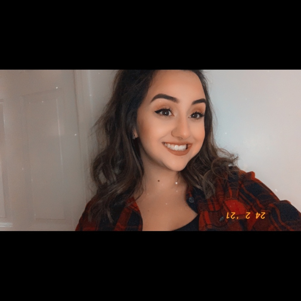 Meet your Posher, Selena